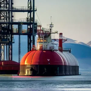 Экономика плавучих регазификационных установок (FSRU) в сравнении со стационарными терминалами