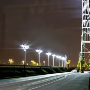 Проектирование освещения открытых территорий электростанций: расчет светового потока и расстановка прожекторных мачт
